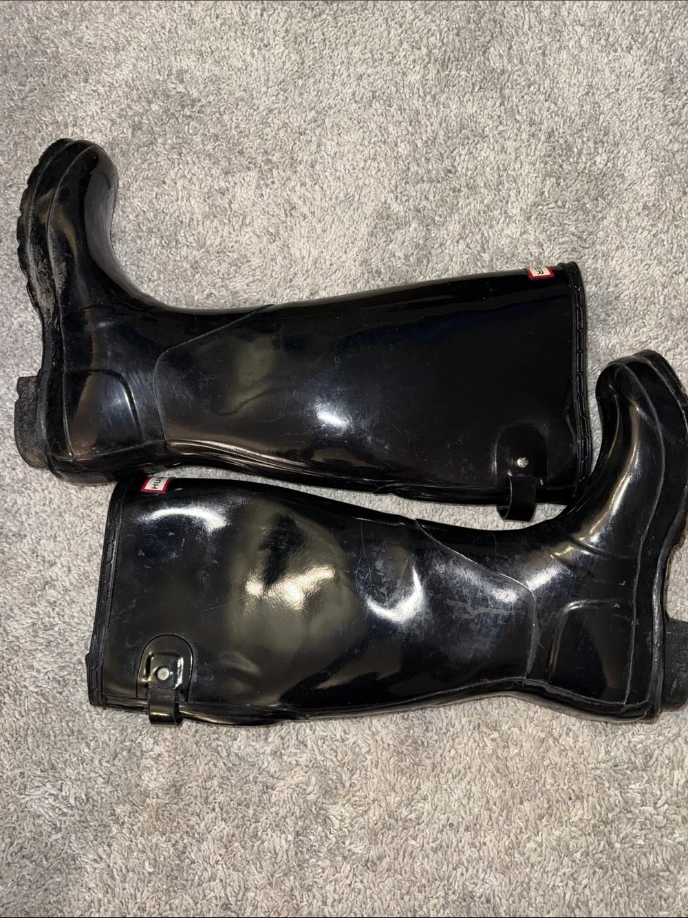 Hunter glossy tall black boots w/ cream sock insert. Collegiate waterproof cozy